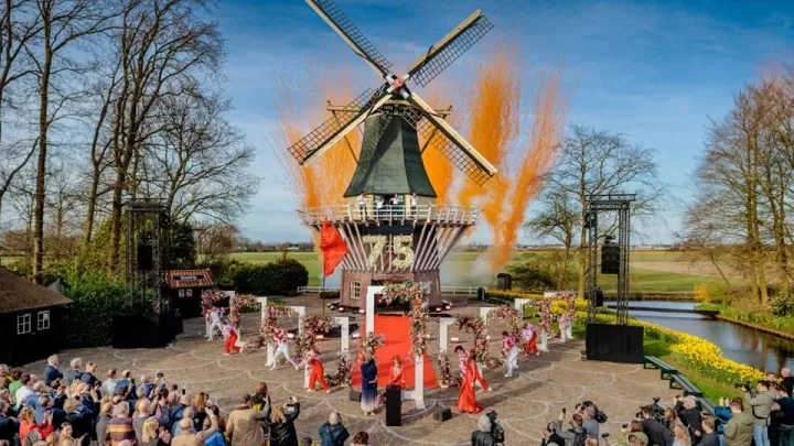 Prinzessin Margriet eröffnet Jubiläumsausgabe des Keukenhofs mit der Symphony of Colours